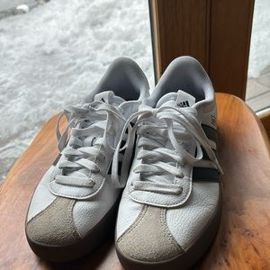 Women’s adidas court sneaker - samba lookalikes size 8